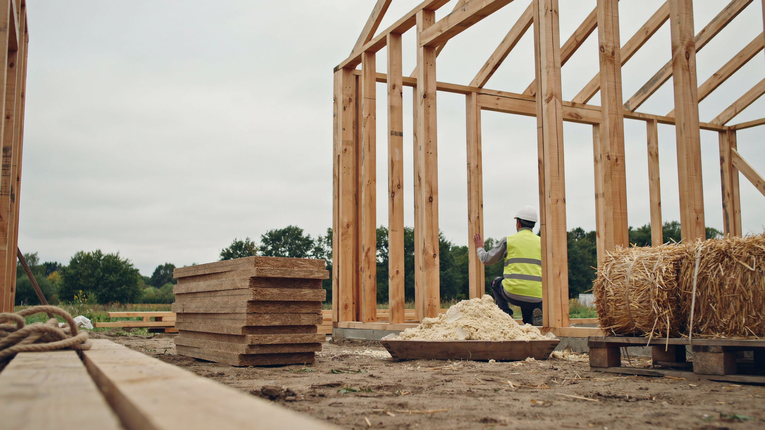 Illustration documentaire sur construction bois isolation matériaux biosourcés