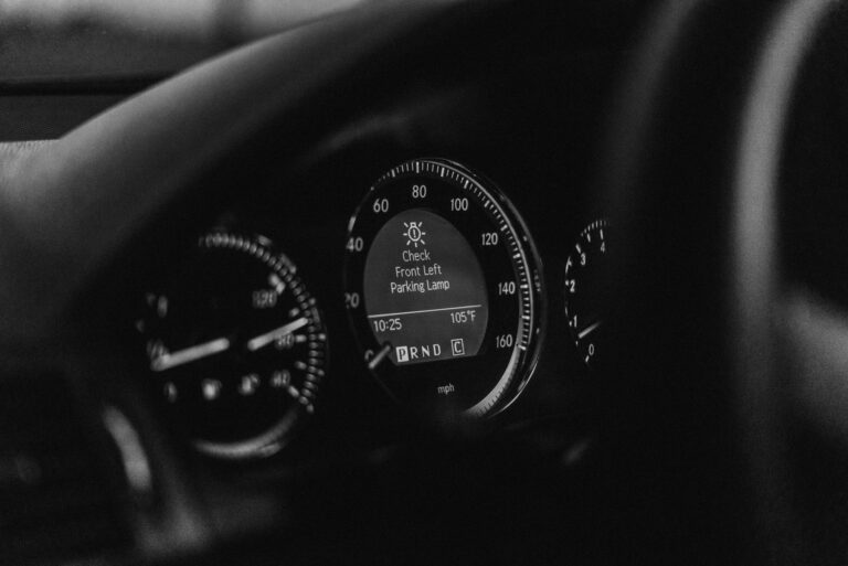 Pour garder leur voiture, 78 % des Français rognent ailleurs